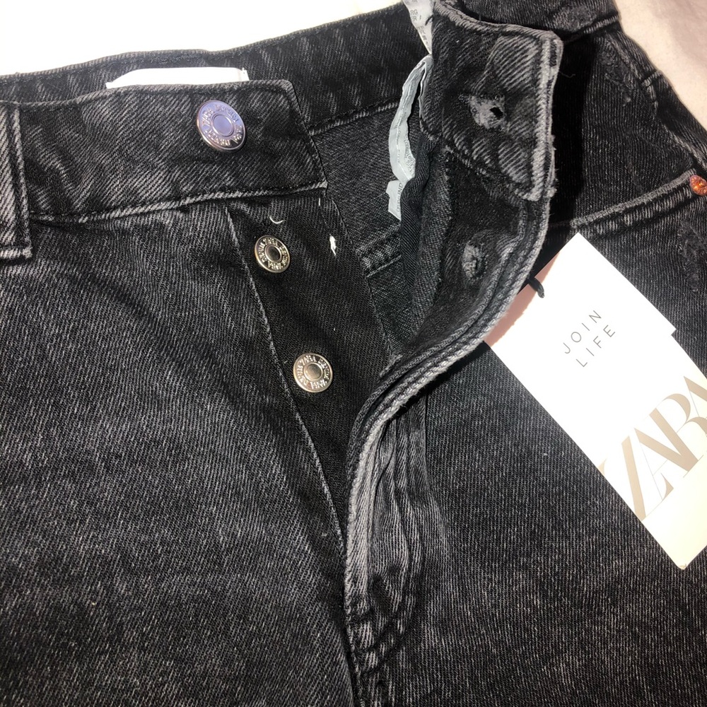 New Zara denim shorts - Picture 3 of 6